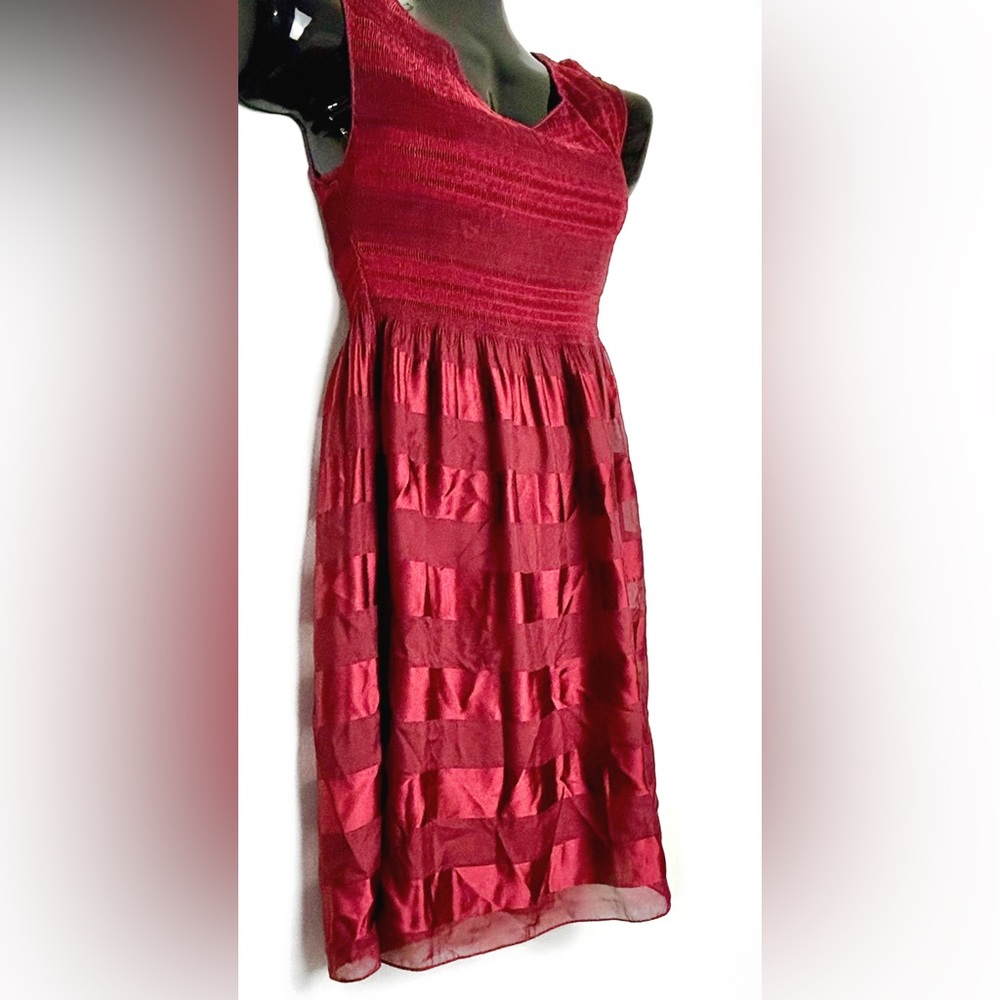 Elegant Red Strapless Dress